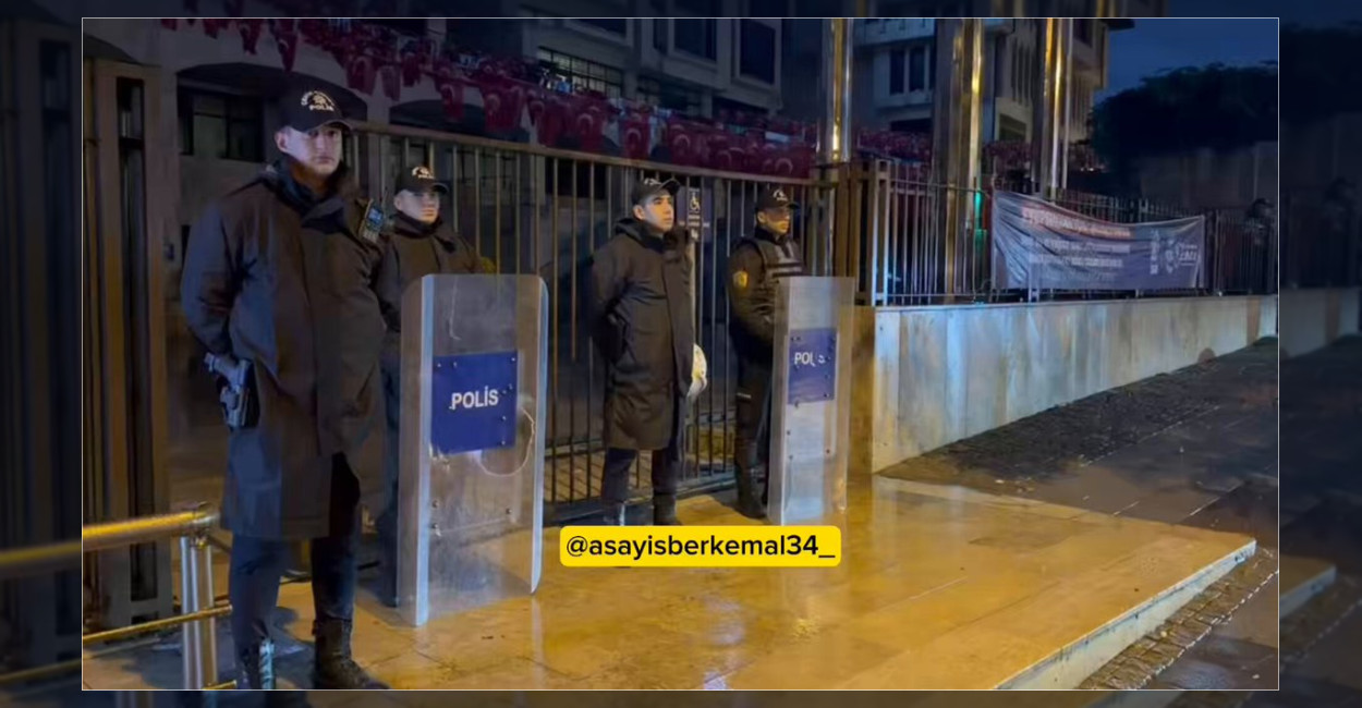 Eyüpsultan Belediyesi'ne düzenlenen rüşvet ve ihale soruşturması operasyonunda aralarında Belediye