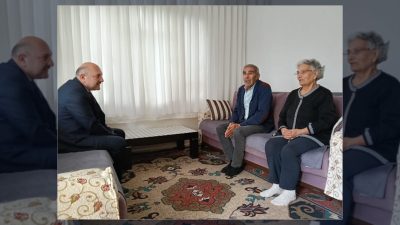 Kartal Kaymakamı Edip Çakıcı, Dünya Yaşlılar Günü kapsamında Karlıktepe Mahallesi'ndeki