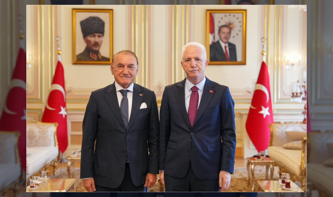İstanbul Valisi Davut Gül, İSTESOB Başkanlığına seçilen Mustafa Keskin ve