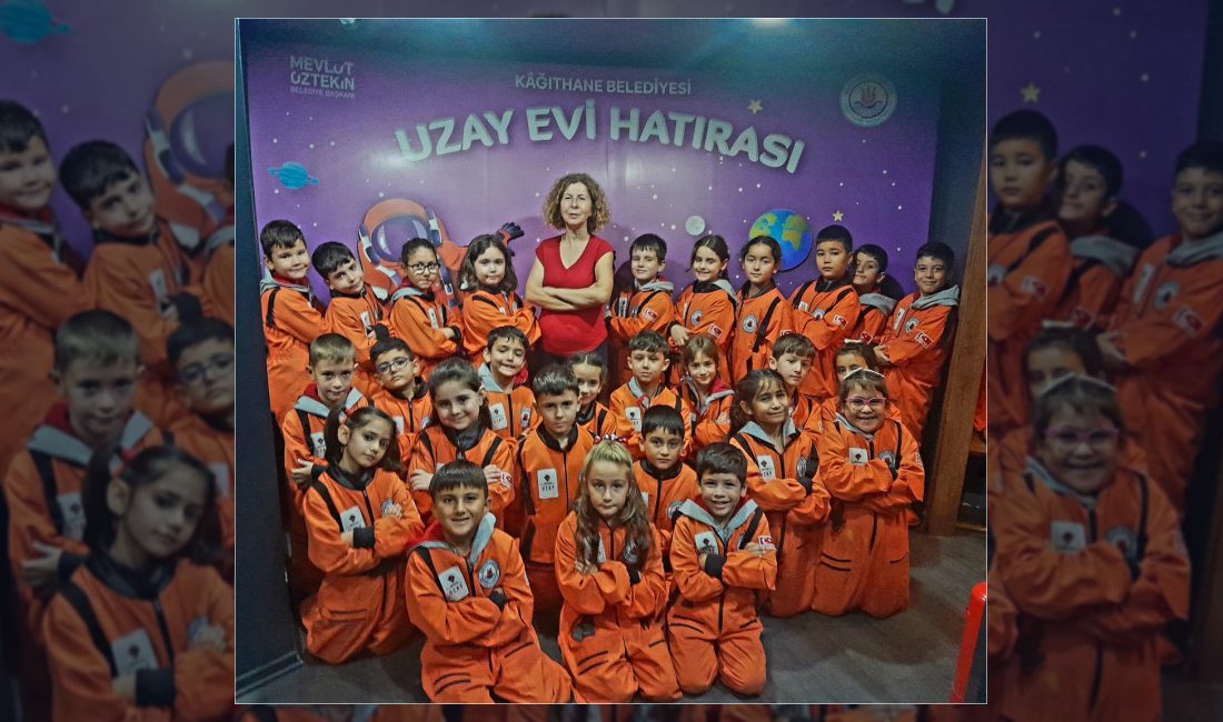 Kağıthane Belediyesi El-Battani Uzay Evi'nde eğitim alan minik öğrenciler, yıldızlar