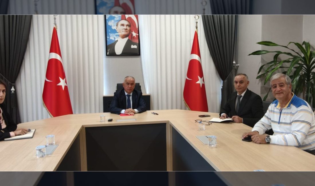Şile Kaymakamı Mustafa Çit, Vatandaş Buluşması programında ilçe sakinleriyle bir