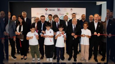 Esenler'de gerçekleştirilen TÜBİTAK 4007 Bilim ve Uzay Şenliği'ne katılan Kaymakam