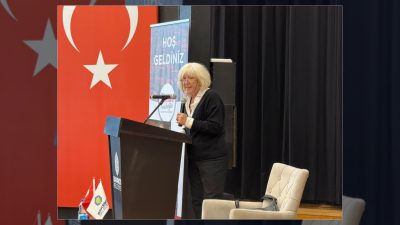 Gazeteci ve Yazar Banu Avar, Bakırköy Belediyesi'nin düzenlediği Bakırköy Muhabbeti