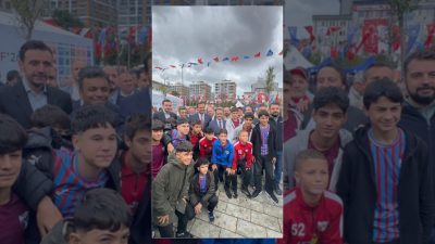 Bağcılar Kaymakamı Abdullah Uçgun, ilçenin kültürel hayatına katkı sunan Bağcılar