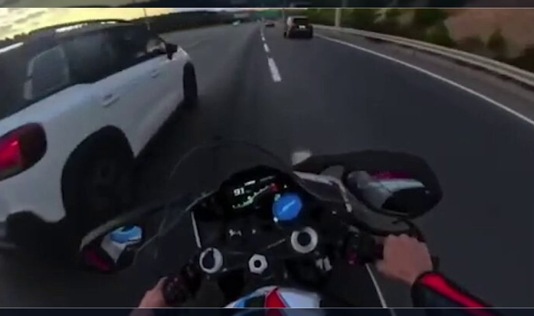 İstanbul'da trafikte motosikletiyle 302 kilometre hıza ulaşan sürücü yakalandı. Sürücüye