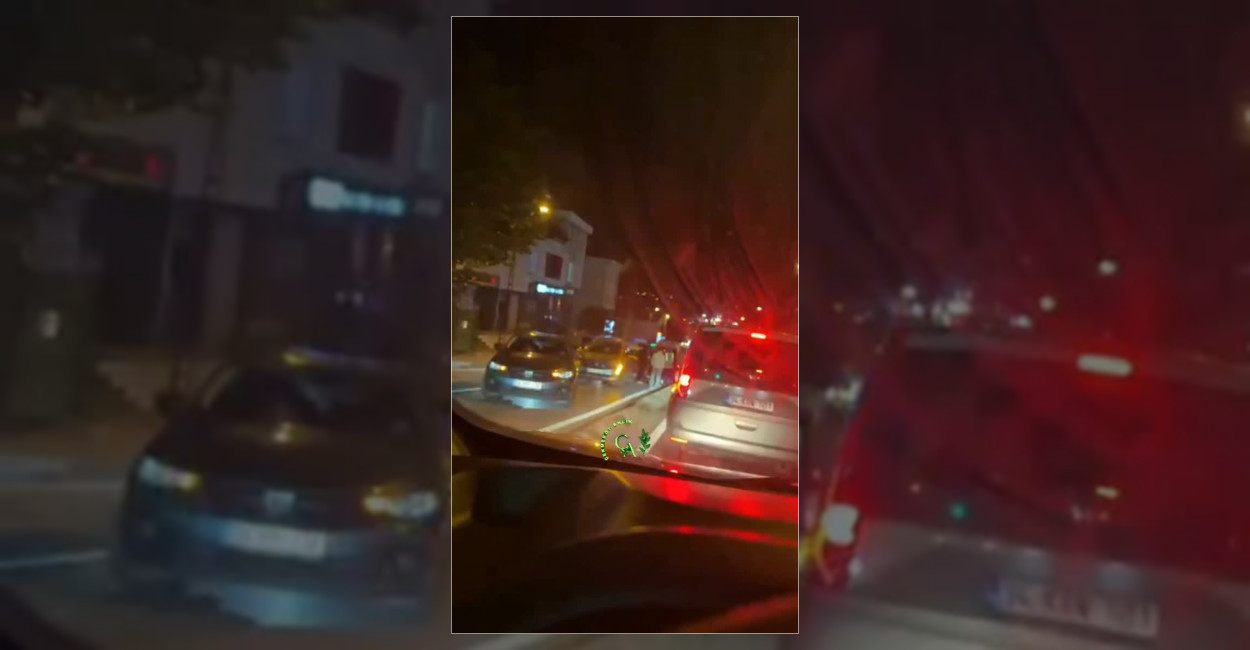 İstanbul Çekmeköy'deki Hamza Yerlikaya Bulvarı üzerinde üç aracın karıştığı trafik
