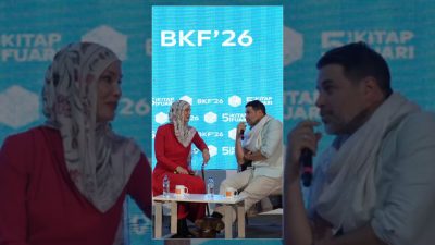Bağcılar Belediyesi'nin düzenlediği kitap fuarının ikinci gününde ziyaretçiler kitaplarla buluştu