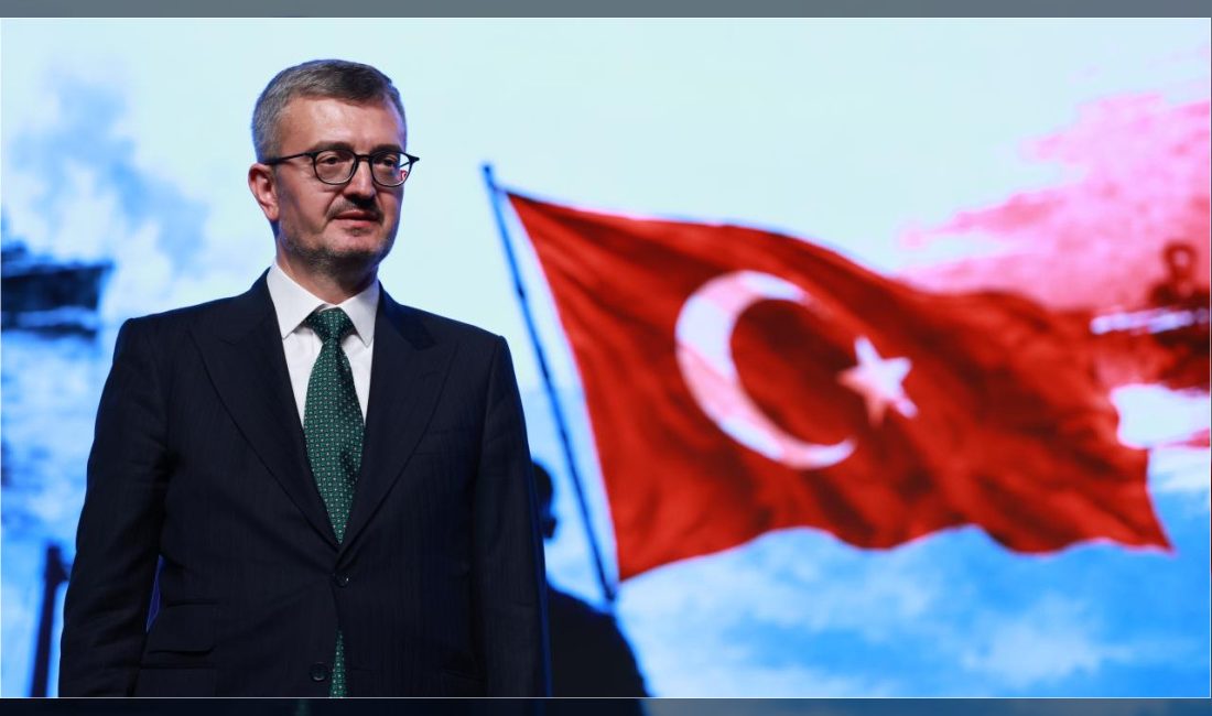 İletişim Başkanı Duran, TEKNOFEST Güneydoğu ziyaretinde gençlerin üretme azmiyle Türkiye'nin