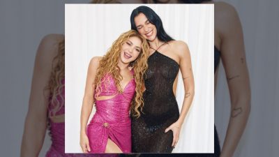Dünyaca ünlü müzik yıldızları Shakira ve Dua Lipa, birlikte sahne