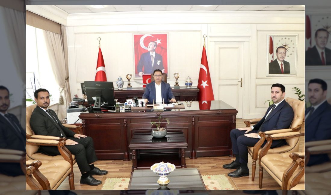 Genç Eğitim Sendikası yöneticileri, Sancaktepe Kaymakamı Naif Yavuz'u makamında ziyaret
