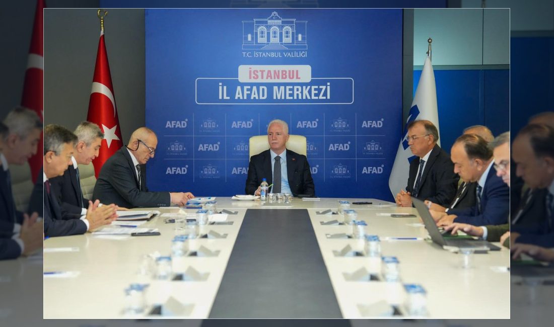 İstanbul Valisi Davut Gül, vali yardımcılarının katılımıyla gerçekleştirilen toplantıda, Arnavutköy'deki