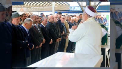 Sultanbeyli'de AK Parti İlçe Teşkilatı kurucularından Mustafa Eroğlu'nun eşi Şaduman