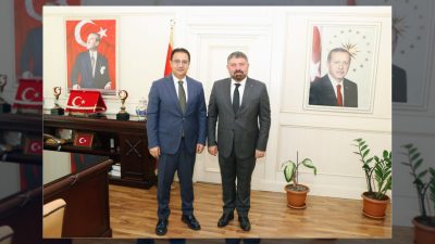 CHP Sancaktepe İlçe Başkanı Serdar Doğan ve yönetim kurulu üyeleri,