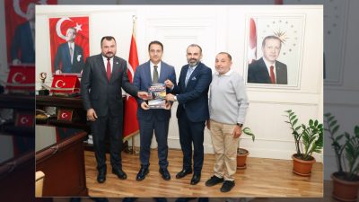Eyüp Sultan Mahalle Muhtarı Mustafa Babacan, Sancaktepe Kaymakamı Naif Yavuz'u