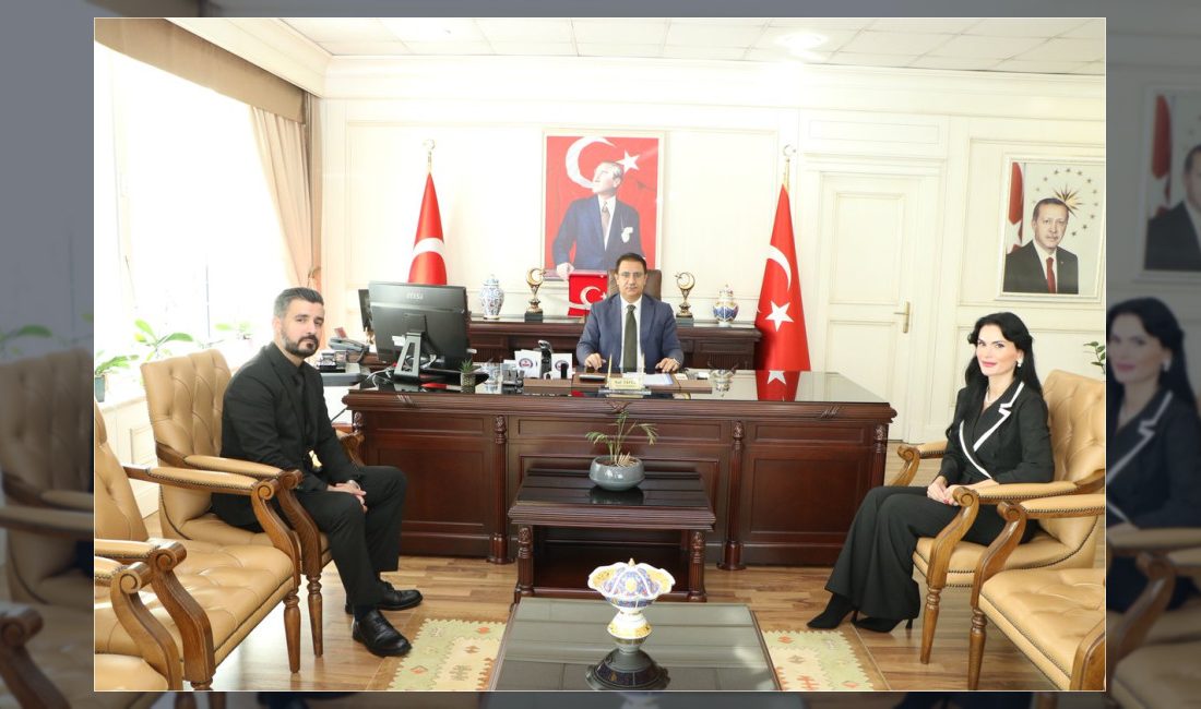 Özel Çözüm Akademi Anadolu Lisesi yöneticileri, Sancaktepe Kaymakamı Naif Yavuz'u