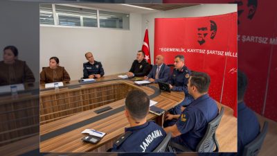 Arnavutköy Kaymakamlığı Toplantı Salonu'nda Kaymakam Mahmut Hersanlıoğlu başkanlığında aylık asayiş