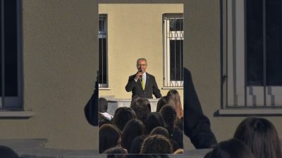 Ümraniye Kaymakamlığı tarafından gençlerin geleceğine yönelik düzenlenen programda birlik ve