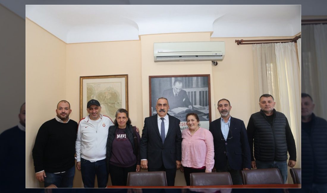 Büyükada Cem Evi yönetimi ve eski meclis üyeleri, Adalar Belediyesi
