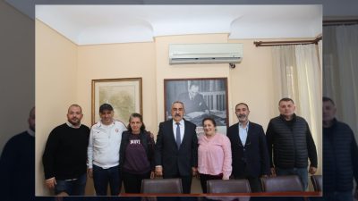 Büyükada Cem Evi yönetimi ve eski meclis üyeleri, Adalar Belediyesi