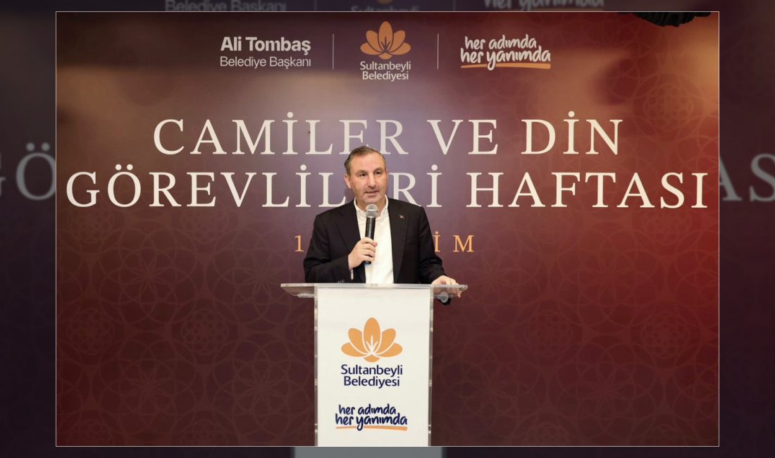 Sultanbeyli'de Camiler ve Din Görevlileri Haftası dolayısıyla bir program düzenlendi.