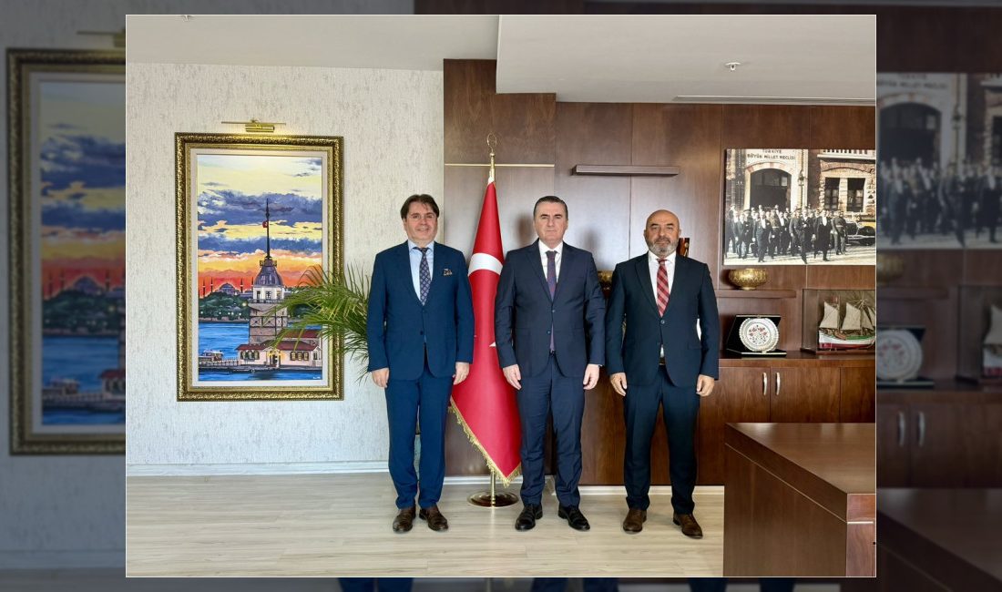 Deniz Feneri Derneği İstanbul Şube Başkanı Rasim Karagül ve BİKEV