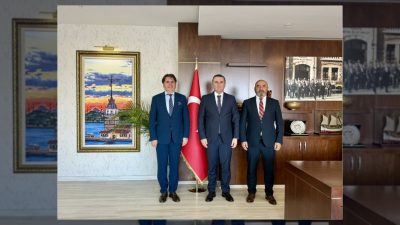 Deniz Feneri Derneği İstanbul Şube Başkanı Rasim Karagül ve BİKEV