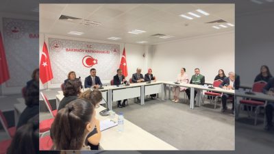 Bakırköy'de Kaymakam Recai Karal'ın başkanlığında İlçe Öğrenci Meclisi Başkanlığı seçimi