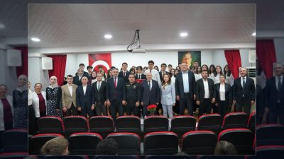 İstanbul'un kurtuluşunun 103. yıldönümü kapsamında Kartal'daki Fatin Rüştü Zorlu Anadolu