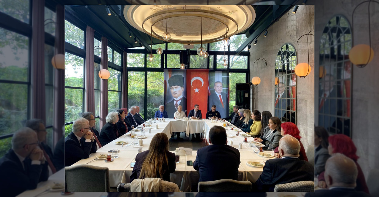 Bakırköy’de Muhtarlar Günü Yemek Programı Düzenlendi