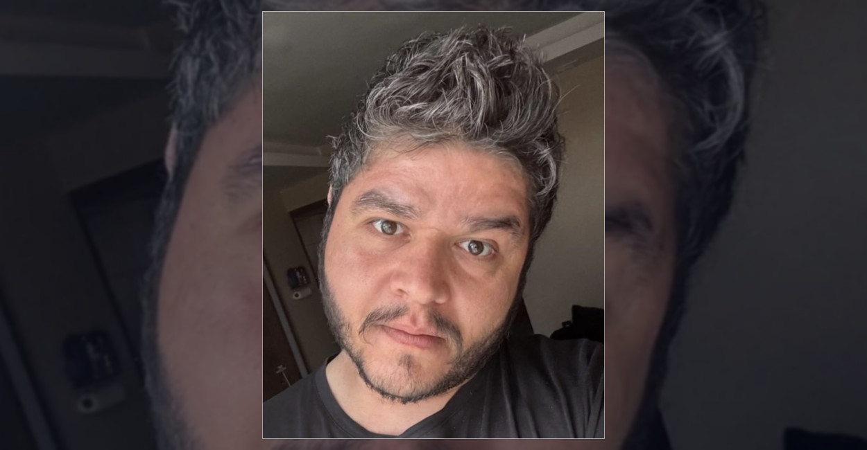 Burak Şafak Sıfır Bir Dönemindeki Dostluklarını Sürdürüyor