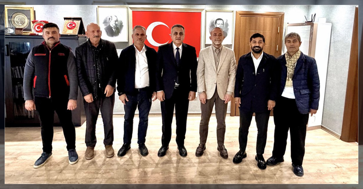 Küçükçekmece’de Muhtar ve Dernekten Ziyaret