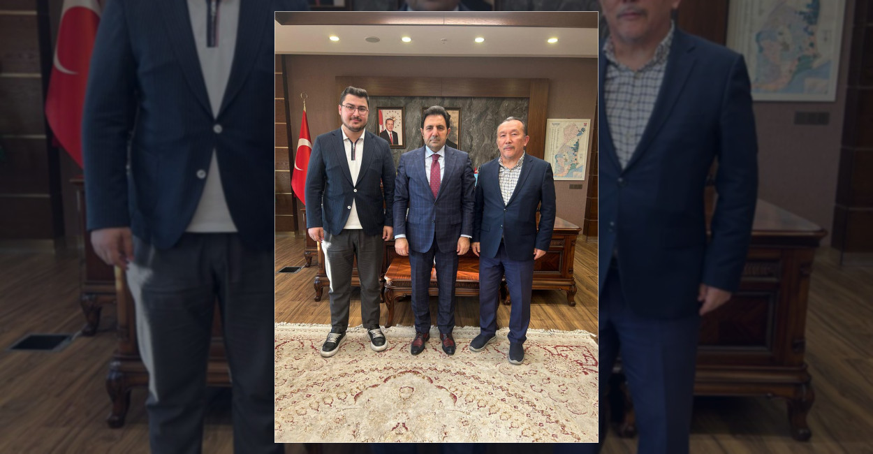 Kazak Türkleri Başkanlarından Kaymakam Uslu’ya Ziyaret