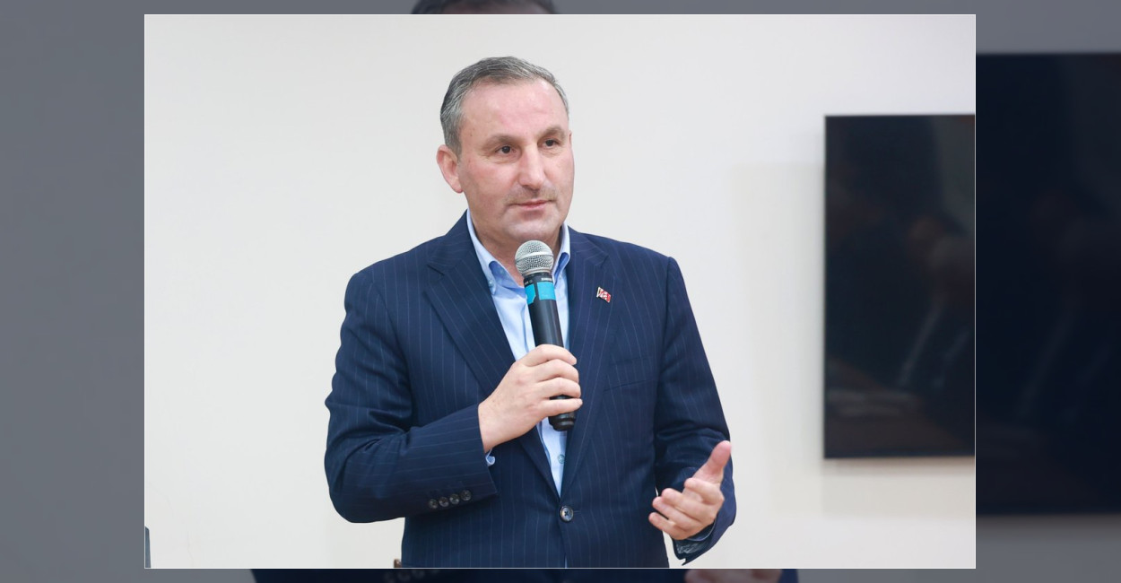 Ali Tombaş'tan MHP İlçe Başkanlığı'na Ziyaret