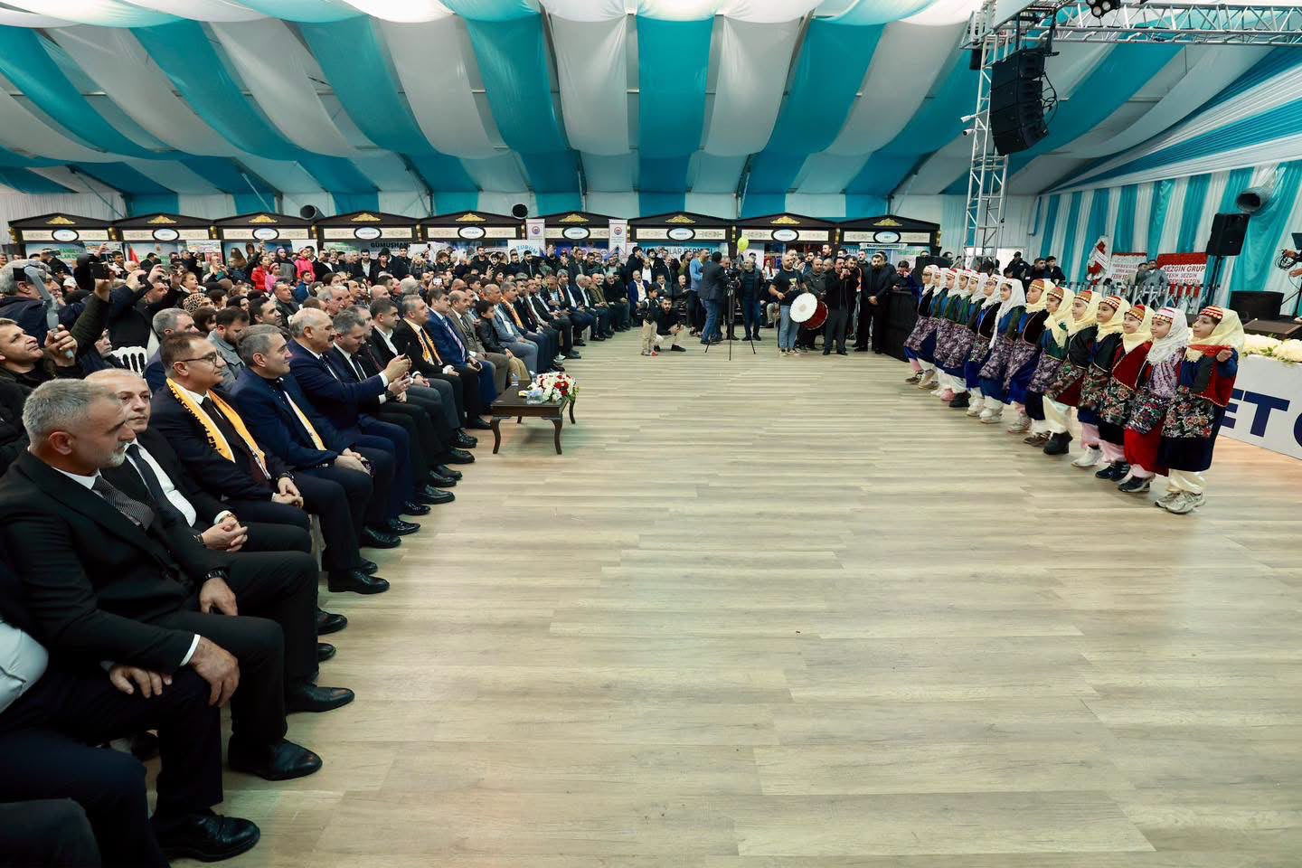 Sultanbeyli'de Muş Kültür Gecesi Düzenlendi