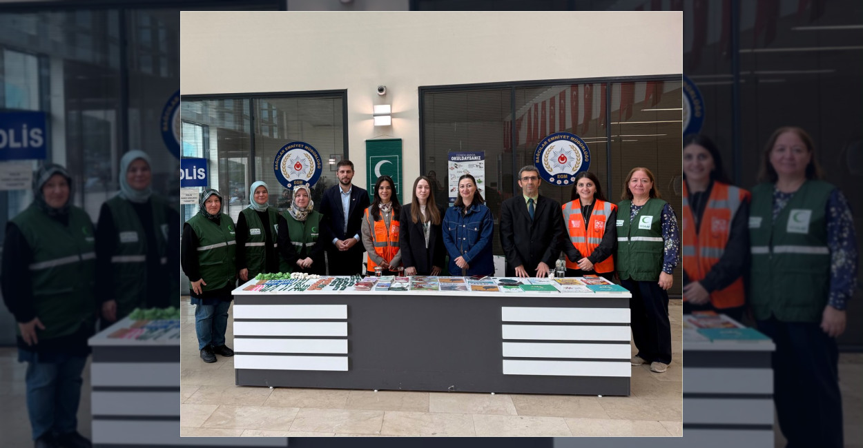 Bağcılar’da Açık Kapı ve Yeşilay’dan Ortak Stand