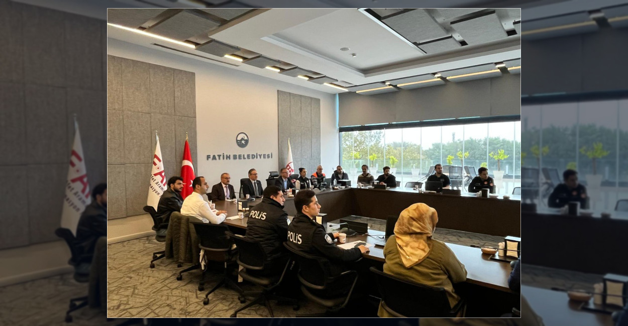 Fatih’te Sağanak Yağış Mesaisi