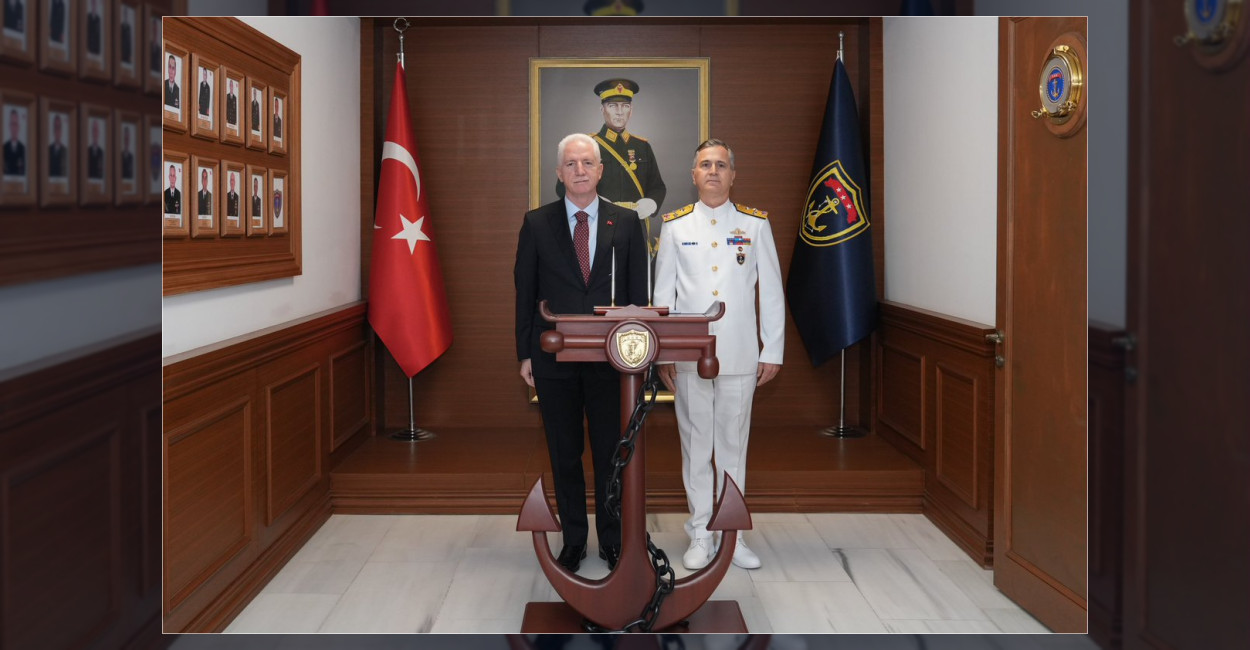 İstanbul Valisi Gül’den Koramiral Özoğul’a Ziyaret